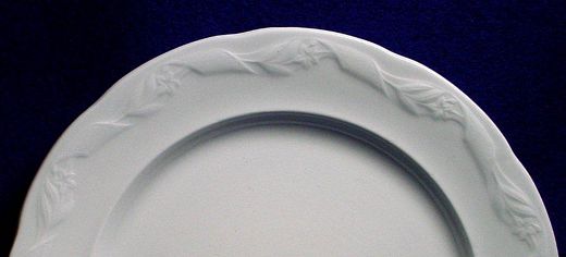 153821. Twisted Ribbon plate detail