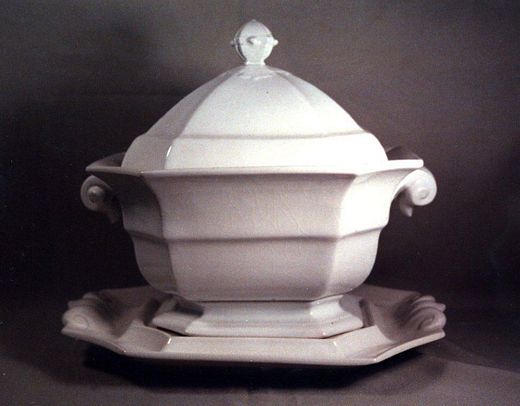 9678. Curved Gothic Shape tureen and stand 