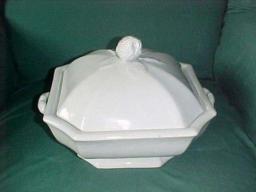 Square Rosebud veg. tureen9½" diam 8" high