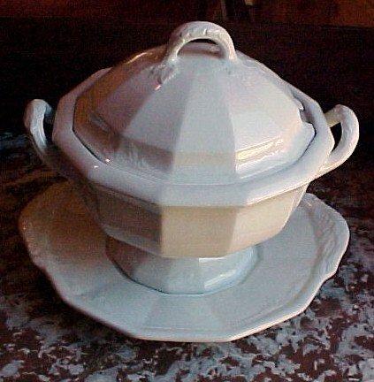 Twin Leaves Shape soup tureen James Edwards